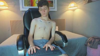 trevor_mob live cam on Cam4