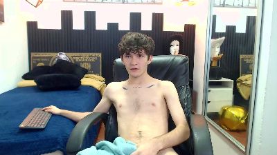 trevor_mob live cam on Cam4