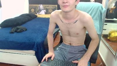 trevor_mob live cam on Cam4