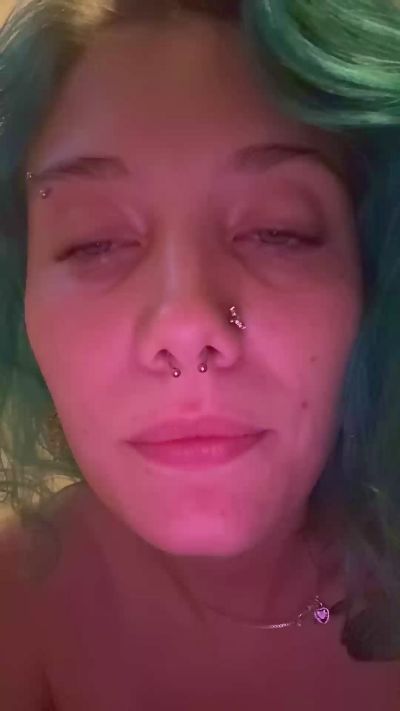 trickzforstickz live cam on Cam4
