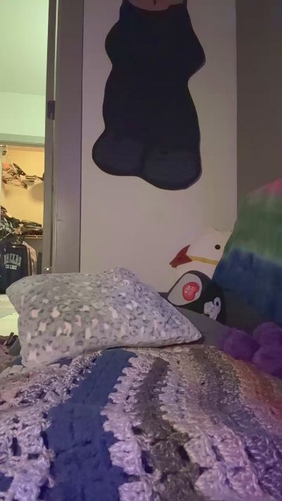 trickzforstickz live cam on Cam4