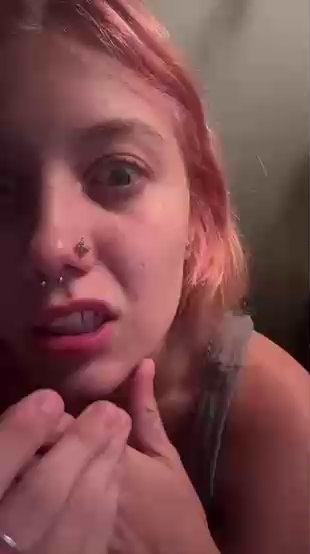 trickzforstickz live cam on Cam4