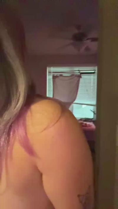 trickzforstickz live cam on Cam4