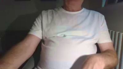 trucker624 live cam on Cam4