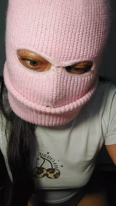 trufitaaa333 live cam on Cam4