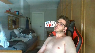 tuchi94 live cam on Cam4