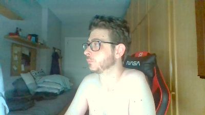 tuchi94 live cam on Cam4