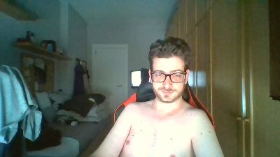 tuchi94 live cam on Cam4