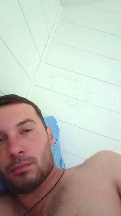 tudor1222 live cam on Cam4