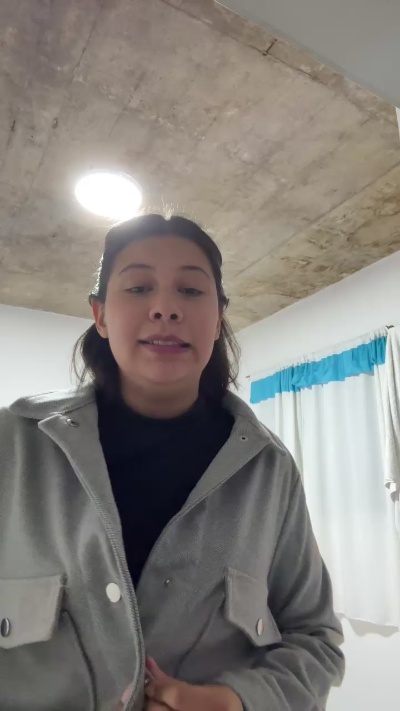 tuflorcita4 live cam on Cam4