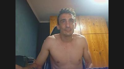 turulo298_Po live male webcam from Argentina