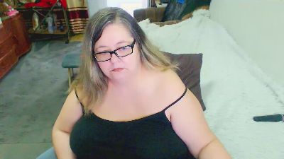 tvikssweetco live cam on Cam4