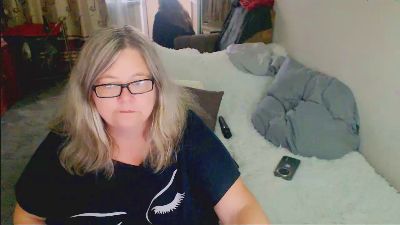 tvikssweetco live cam on Cam4