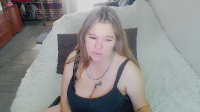 tvikssweetco live cam on Cam4