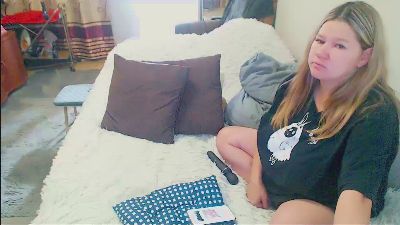 tvikssweetco live cam on Cam4