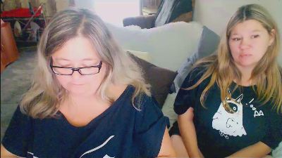 tvikssweetco live cam on Cam4