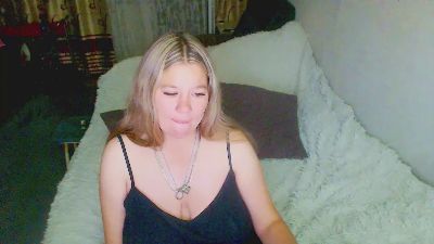 tvikssweetco live cam on Cam4