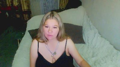 tvikssweetco live cam on Cam4
