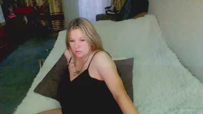 tvikssweetco live cam on Cam4