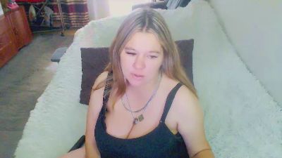 tvikssweetco live cam on Cam4