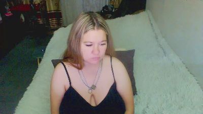 tvikssweetco live cam on Cam4