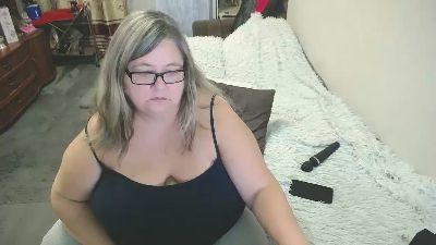 tvikssweetco live cam on Cam4