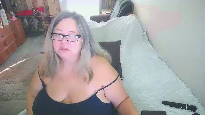 tvikssweetco live cam on Cam4