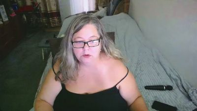 tvikssweetco live cam on Cam4