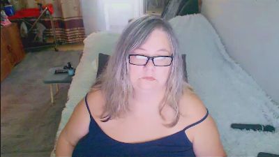 tvikssweetco live cam on Cam4