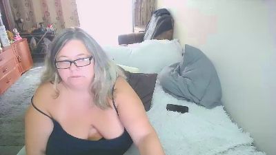 tvikssweetco live cam on Cam4