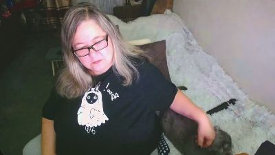 tvikssweetco live cam on Cam4