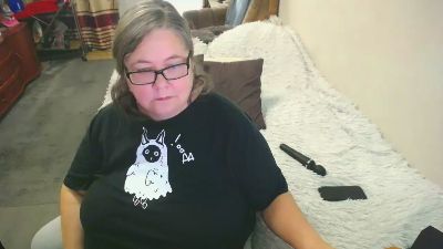tvikssweetco live cam on Cam4