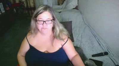 tvikssweetco live cam on Cam4