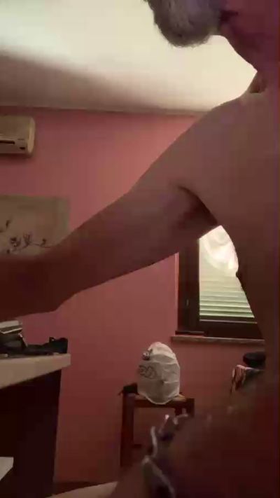 twin57 live cam on Cam4