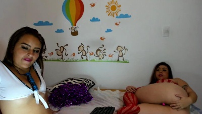 twobabysdeli live cam on Cam4