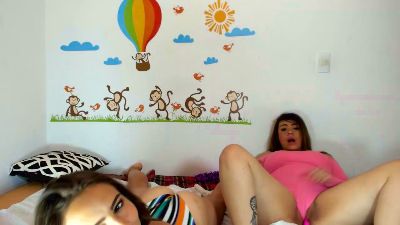 twobabysdeli live cam on Cam4