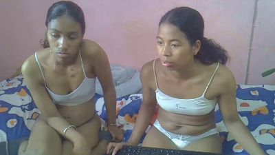 tynah77 live cam on Cam4
