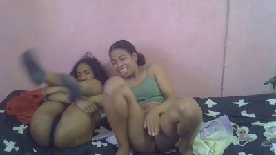 tynah77 live cam on Cam4