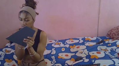 tynah77 live cam on Cam4