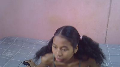 tynah77 live cam on Cam4