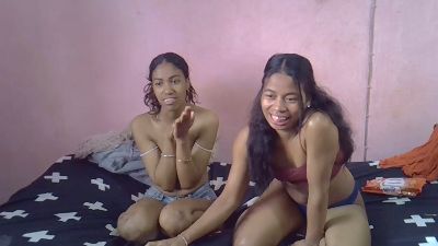 tynah77 live cam on Cam4