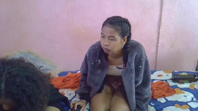 tynah77 live cam on Cam4
