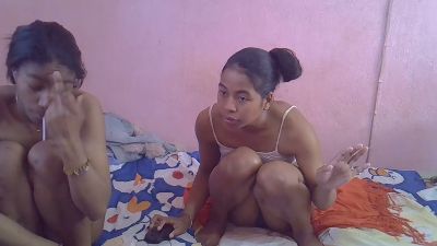 tynah77 live cam on Cam4