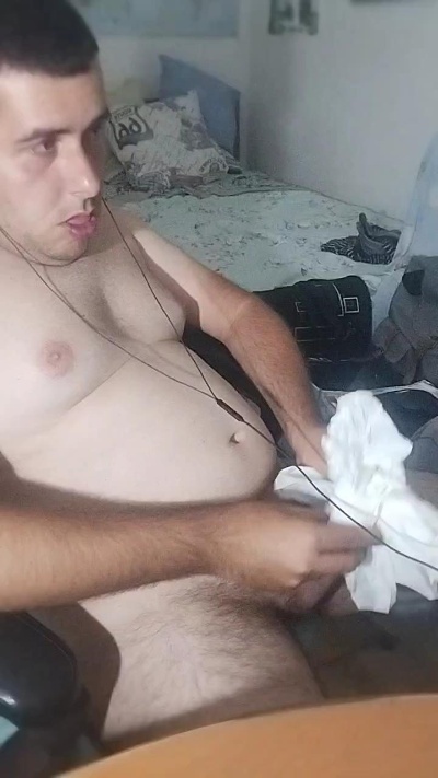 uaieo4fun live cam on Cam4