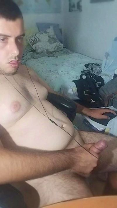 uaieo4fun live cam on Cam4