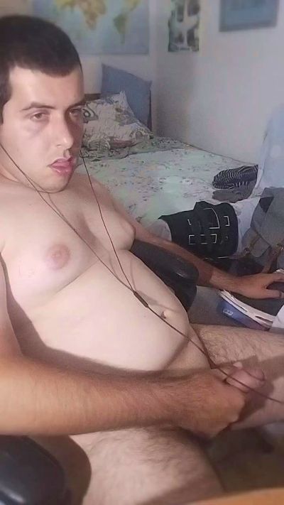 uaieo4fun live cam on Cam4