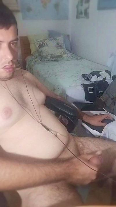 uaieo4fun live cam on Cam4