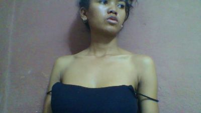 ueschancheuse1 live cam on Cam4