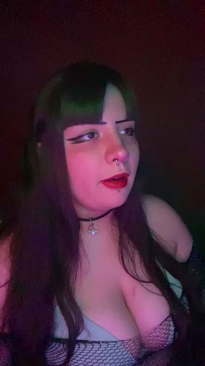 ugly_shinii live cam on Cam4