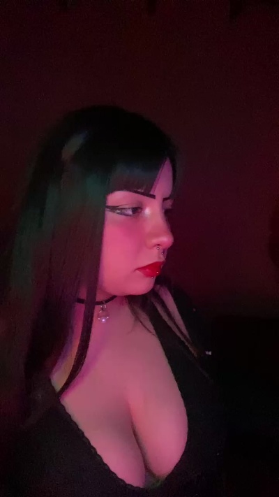 ugly_shinii live cam on Cam4